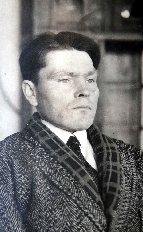 Sergeant Major Ivan Terekhov, Russian artillery soldier who found the postcard in Berlin in April 1945