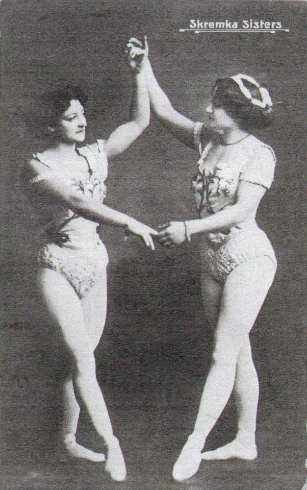 Mignon and Lita Skremka, portrait 1