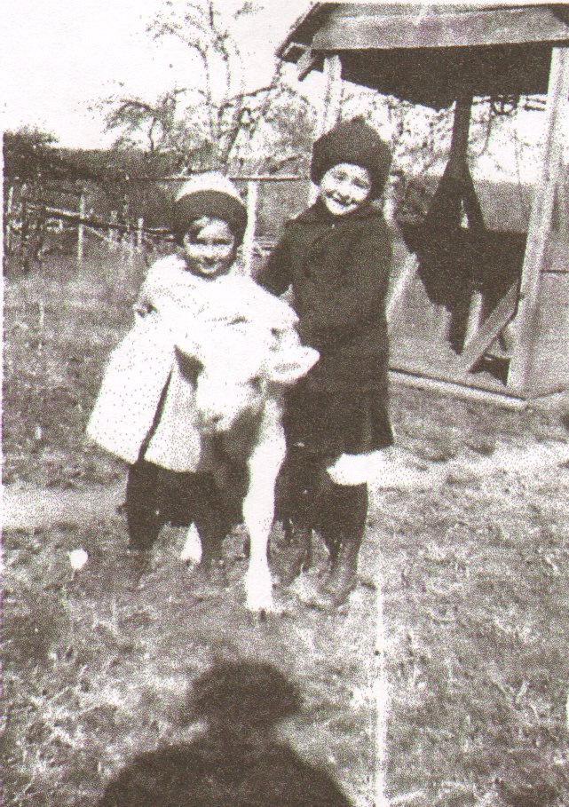 Theodor and Anna Kremka with Anne and Thea