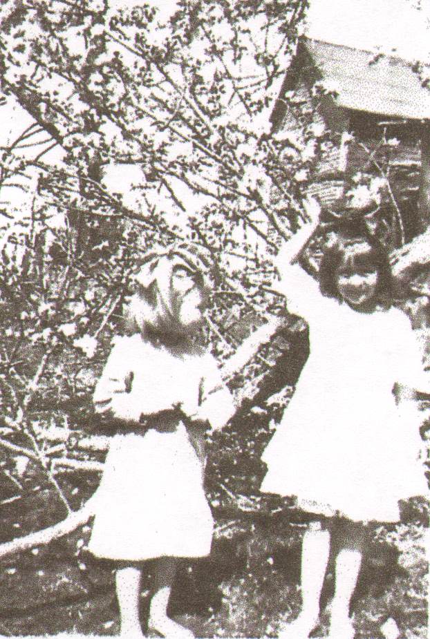 Theodor and Anna Kremka with daughters