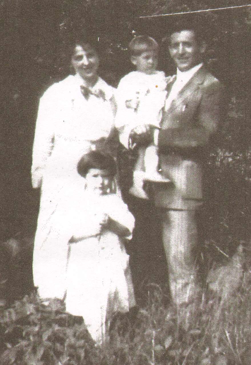 Theodor and Anna Kremka, family portrait
