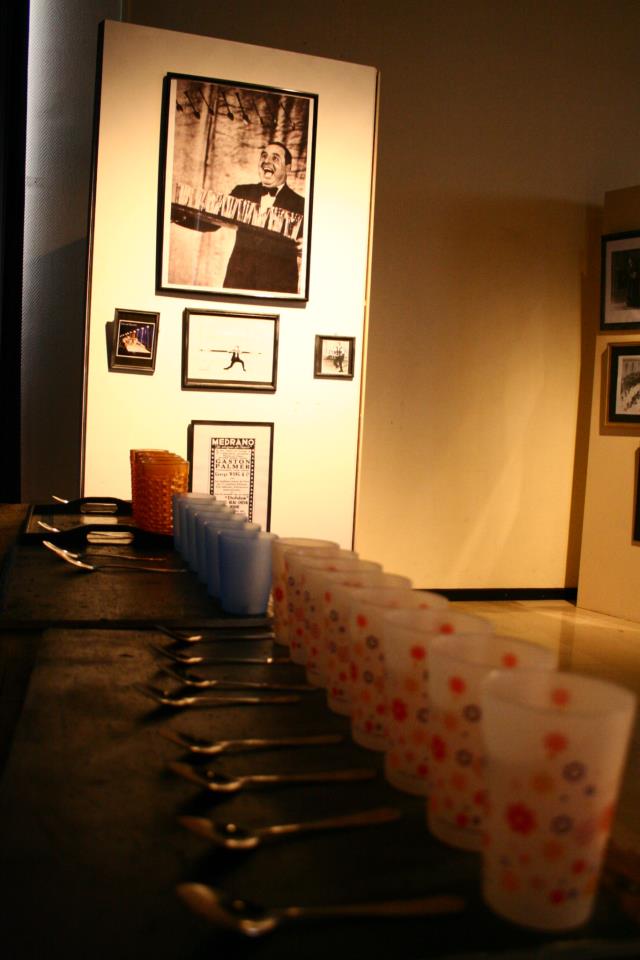 The photo from Olivier Caignart's exhibition about juggling.