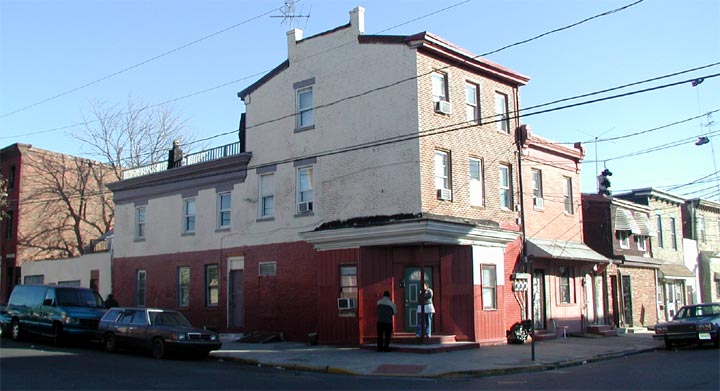 The former Vittorio Veneto Lodge at 900 South 4th Street, November 2003