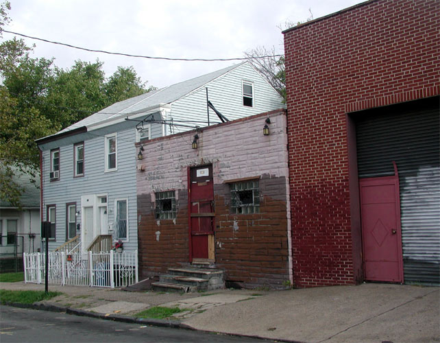 Little Tavern, 1016–1014–1012 North 24th Street