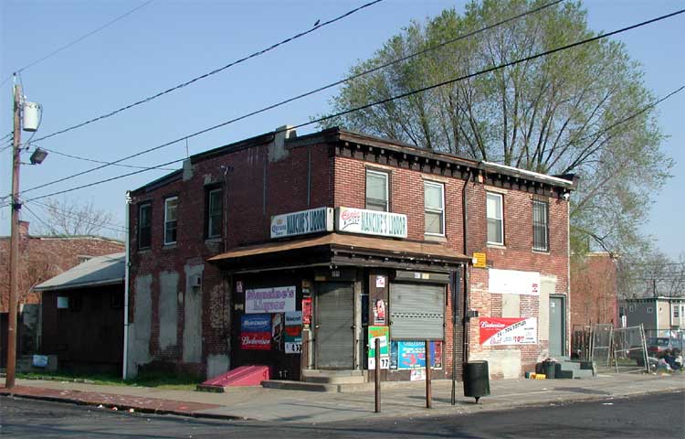 Mancine's Liquor Store, 601-603 North 3rd Street, April 18, 2004