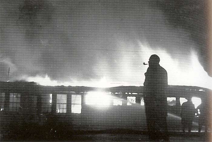 Weber's Hof Brau on fire, April 12, 1951