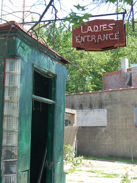 Federal Street — freddies 052307 2b