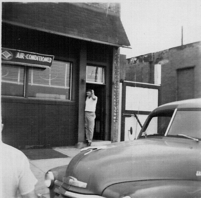 Kelly's Cafe, 69 State Street, Camden — air conditioned interior