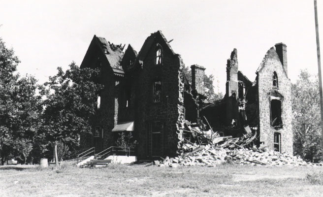 Dudley Grange after the fire, October 1980