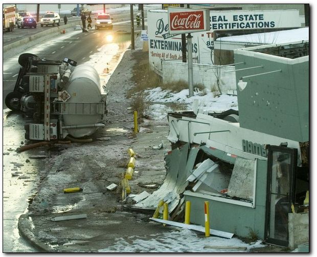 Overturned tanker at Route 130, Camden, December 2005 — former White Tower destroyed