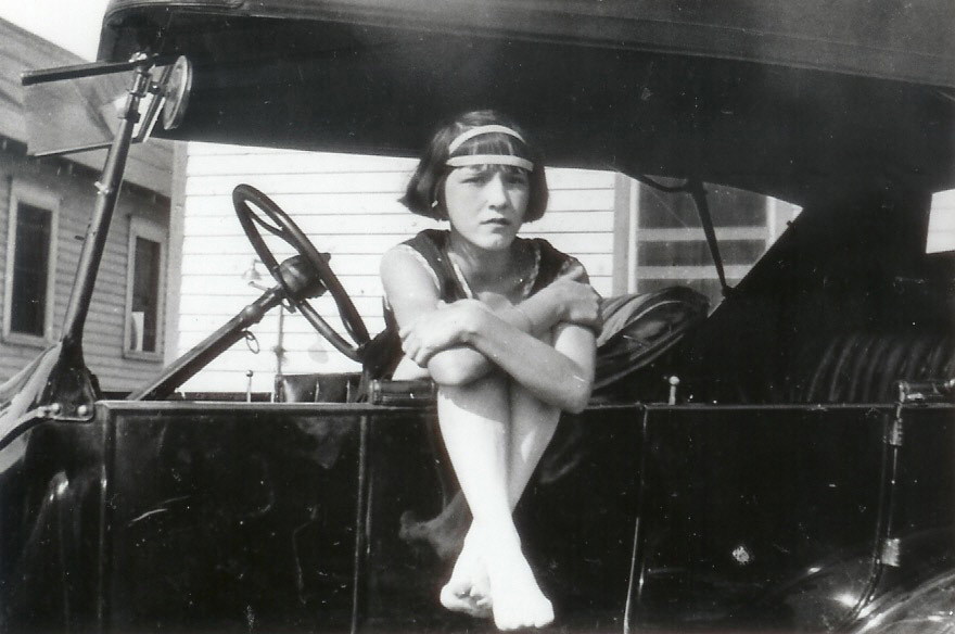 Delphine Atger and friends, 1920s
