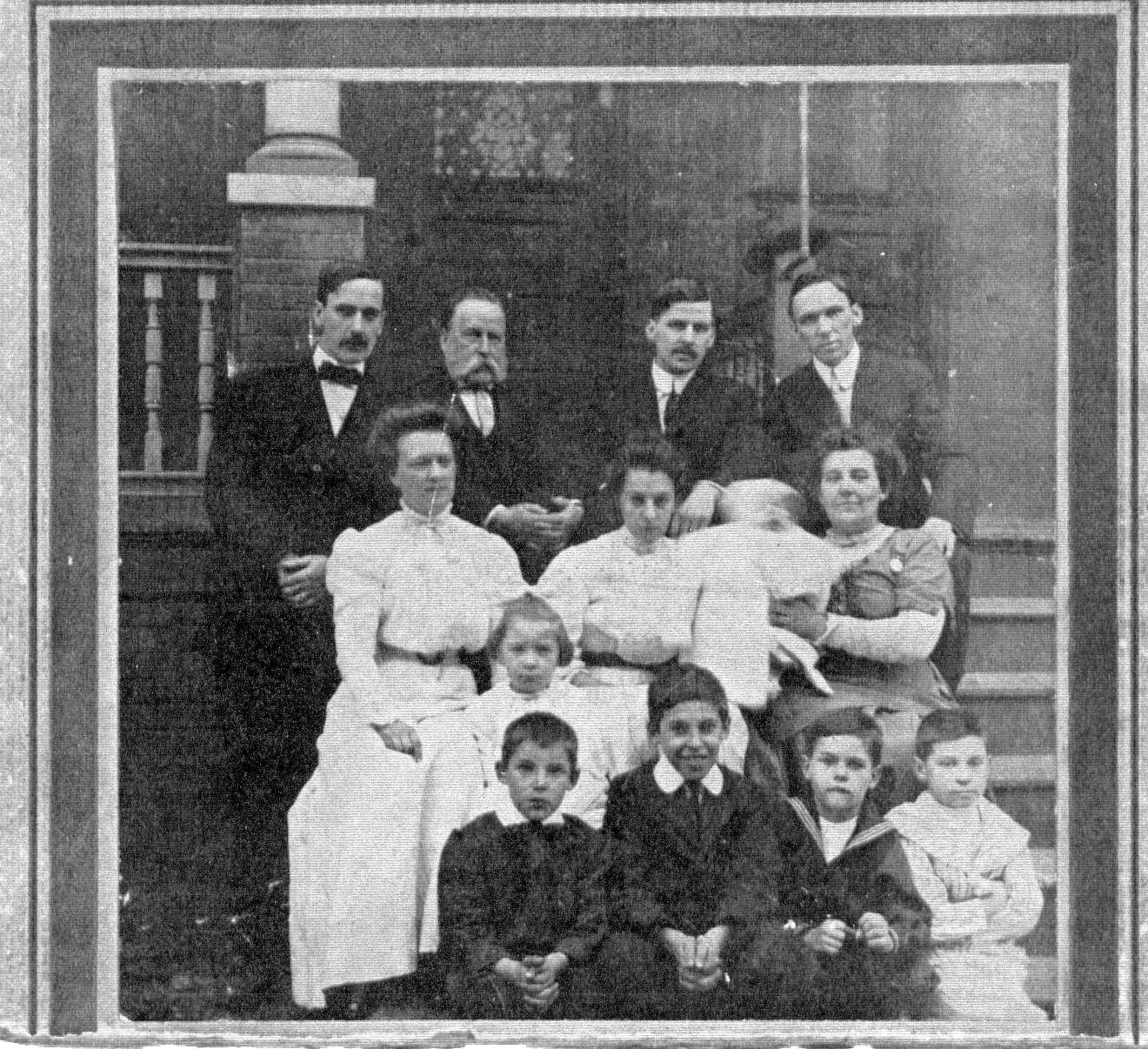 Albert Kelly family group, circa 1910s