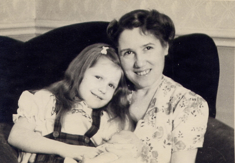 Doreen Kelly and Eva Mae Kelly, circa 1943
