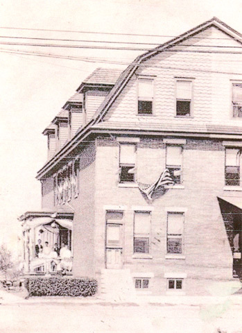 1446 Haddon Avenue - the James Reeve family is on the porch