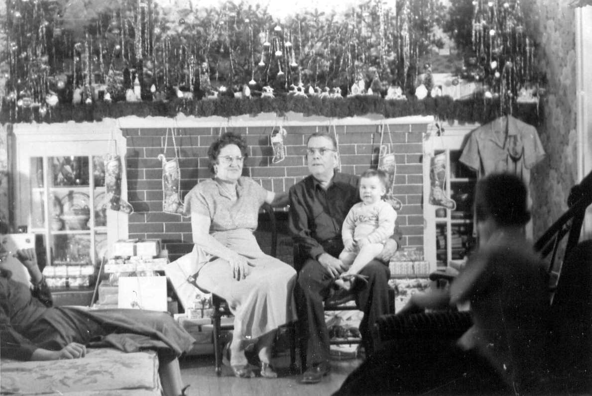Christmas 1950 — Eva Roles, William J. Roles, Carol Kelly