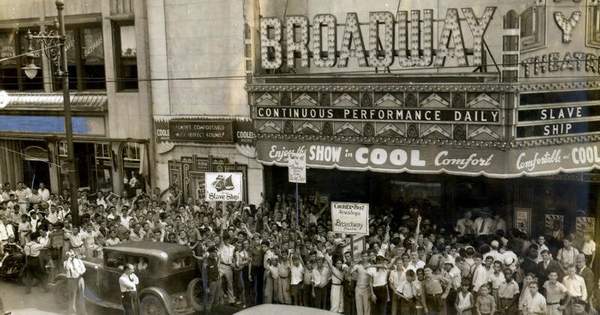 Courier-Post newsboys treated to the Broadway Theater to see the movie Slave Ship, August 1937
