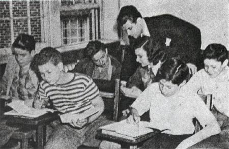 Hebrew School yearbook pictures, 1947