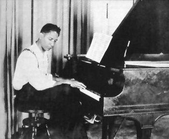 Jelly Roll Morton at the Victor Studios, 114 North 5th Street, Camden, NJ, July 1929
