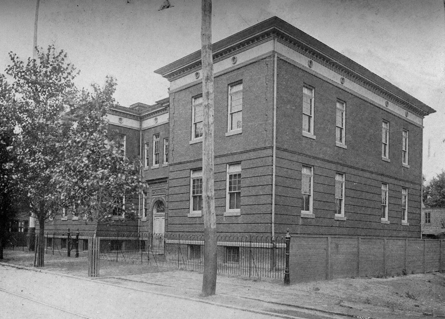 Lincoln School building at 1151 Kaighn Avenue, Camden NJ