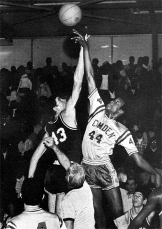 Camden High basketball 1968-1969, photo 4