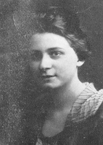 Dorothea Holl Davis, Class of 1919