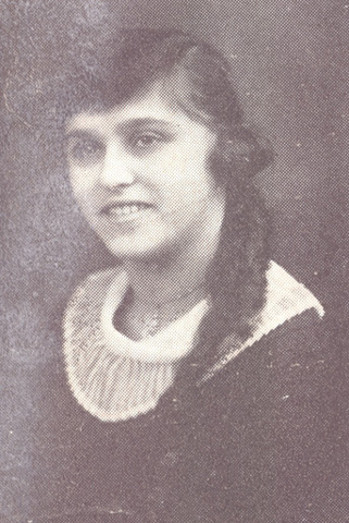 Dora Yuschinsky, Class of 1919