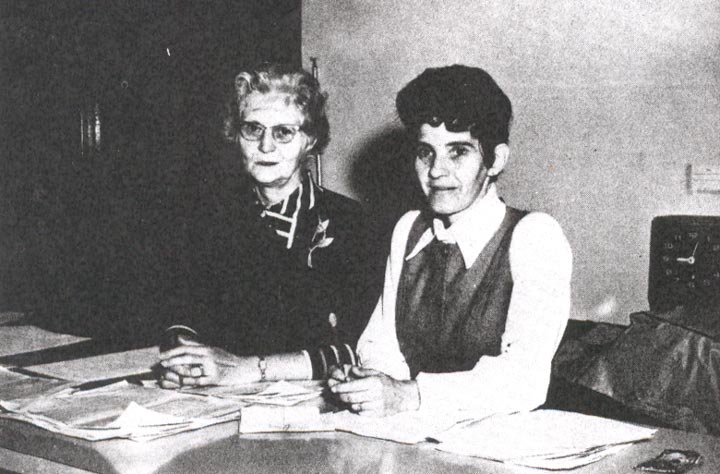 Office volunteers at H. H. Davis School, early 1970s