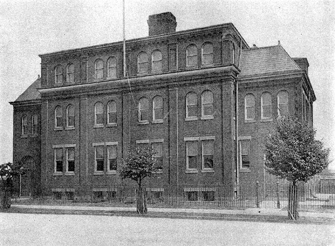 Linden School, 100 block of North 10th Street