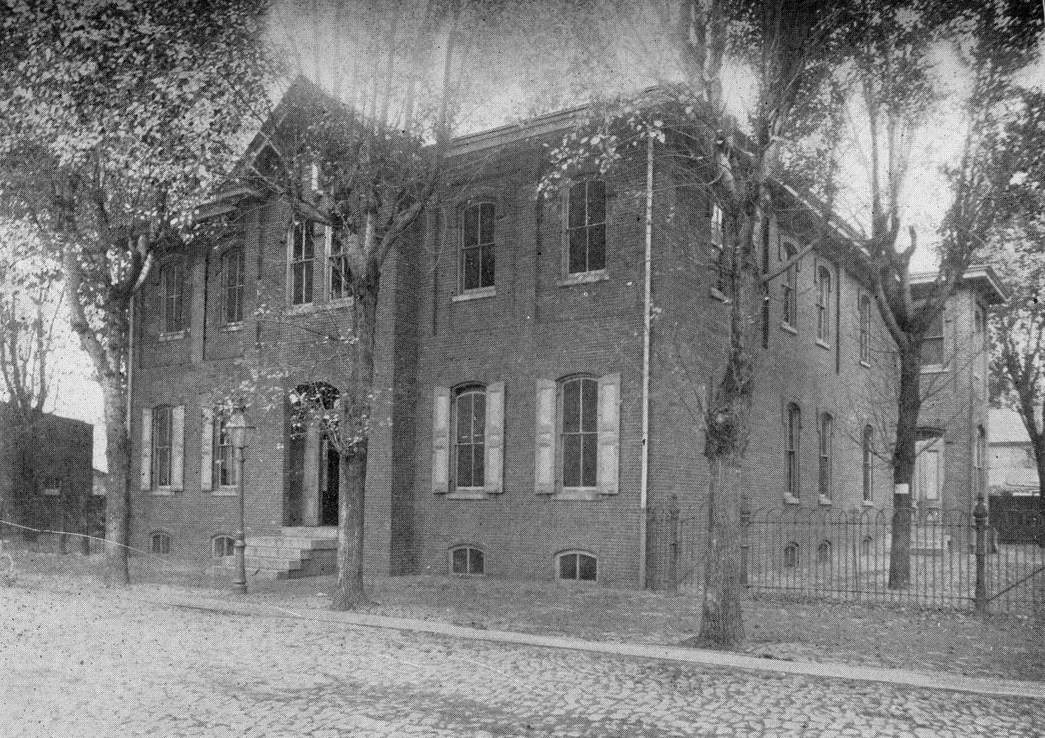 Mount Vernon Street School, 555 Mount Vernon Street, Camden NJ