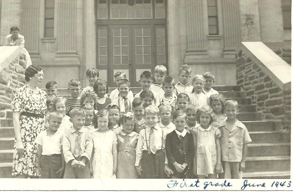 First grade class at Sharp School, June 1943