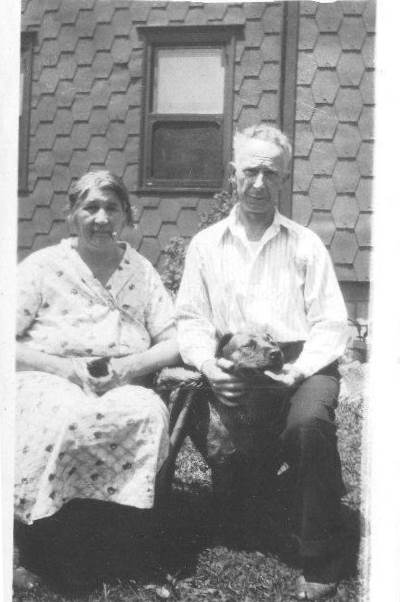 Cornelius Lang and family, circa 1935