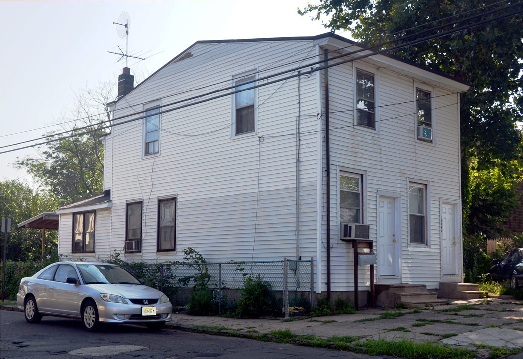 1046 North 24th Street, photograph taken August 20, 2011