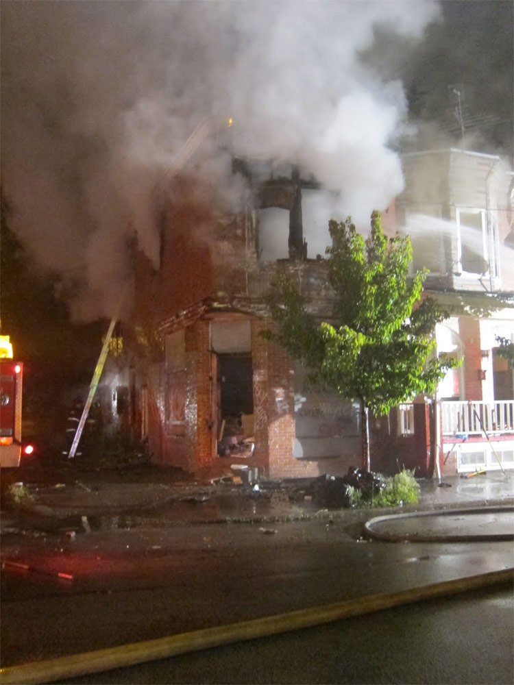 Fire at 100 South 24th Street at Mickle Street, May 15, 2011, photo by Gabriel Angemi