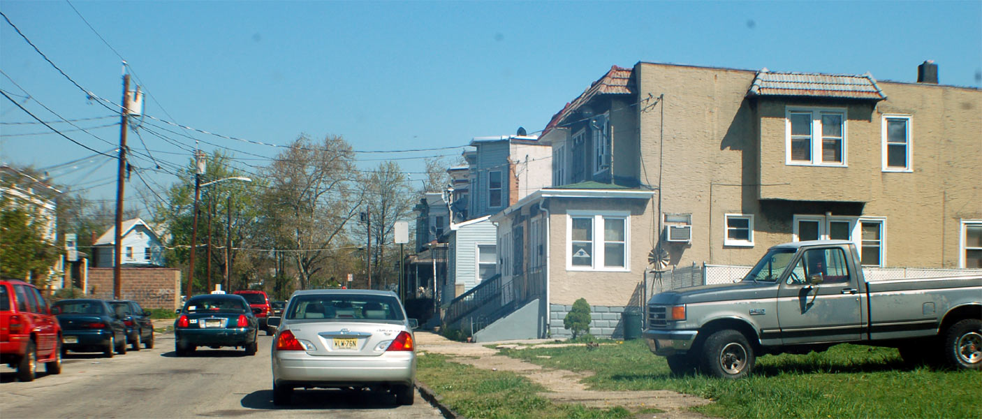Looking north towards Howell Street on North 25th Street, April 24, 2009