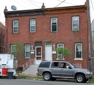 1207–1209 North 27th Street, June 2011