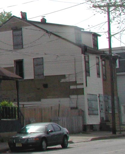 858–860 North 27th Street, May 2005