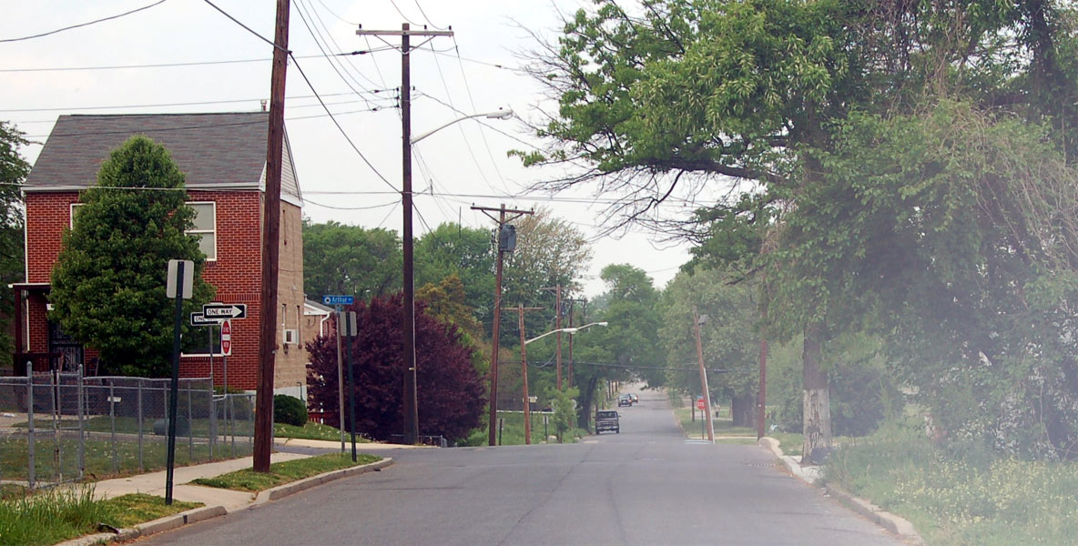 Intersection of North 29th Street and Arthur Avenue as seen from Cleveland Avenue, May 11, 2007