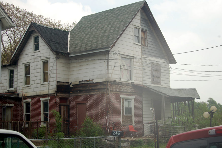 814 North 34th Street — photograph May 11, 2007