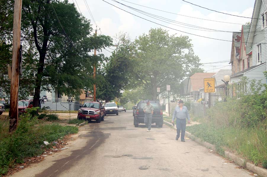 Looking north on North 34th Street from Cleveland Avenue — May 11, 2007