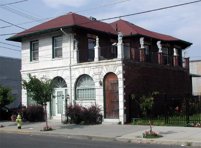 819 South 4th Street, July 10, 2004