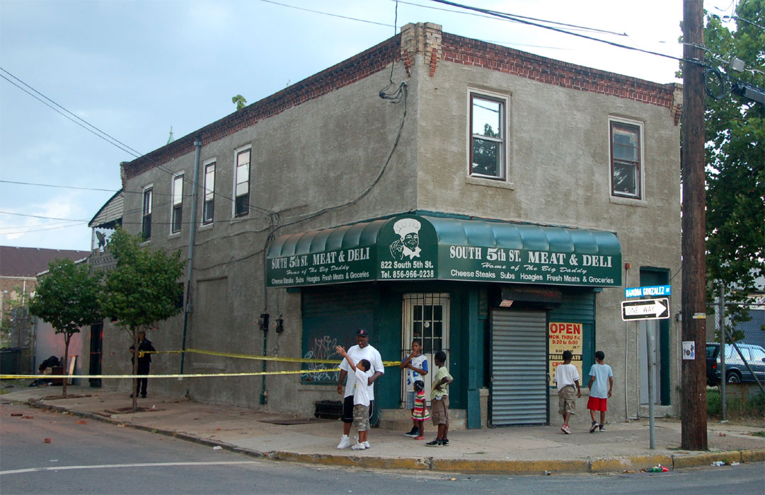 822 South 5th Street, photograph