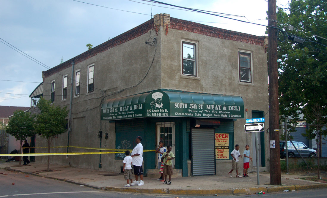 822 South 5th Street, photograph