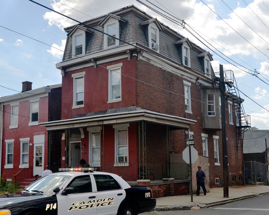 921 South 5th Street, photograph