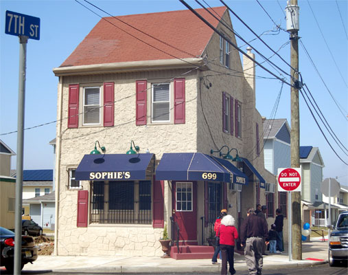 699 Central Avenue — Northwest corner of Central Avenue and South 7th Street, March 29, 2009