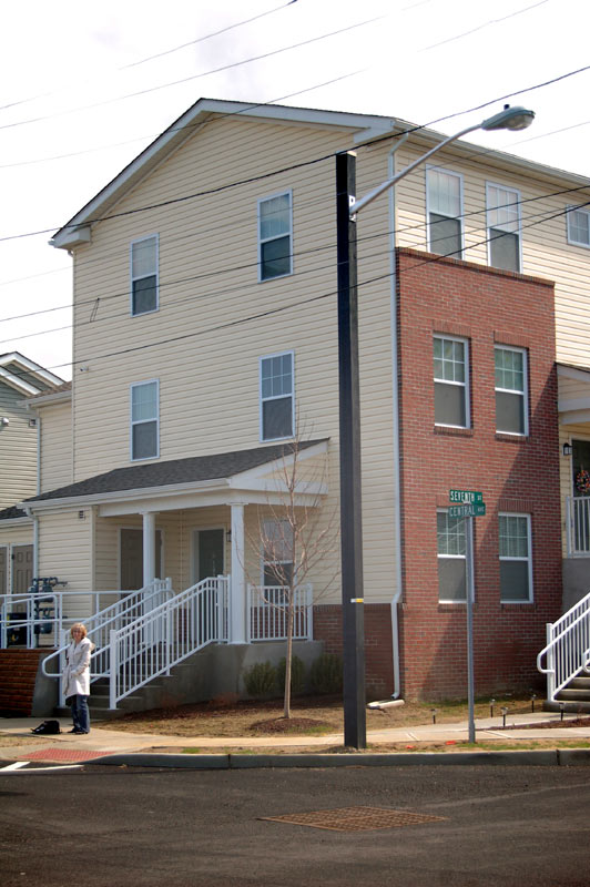 Southeast corner of Central Avenue and South 7th Street, March 29, 2009