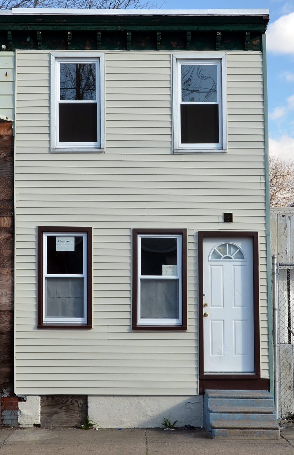 834-836 South 8th Street, December 28, 2011