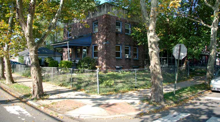 Southwest corner of South 9th Street and Tulip Street, July 2, 2011