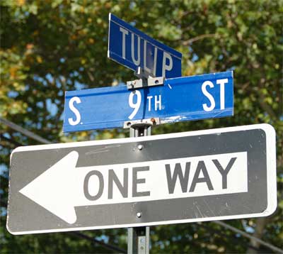 Street sign at South 9th Street and Tulip Street