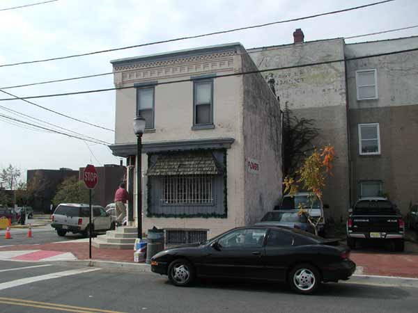 Looking Southwest on Arch from 4th Street, October 3, 2003