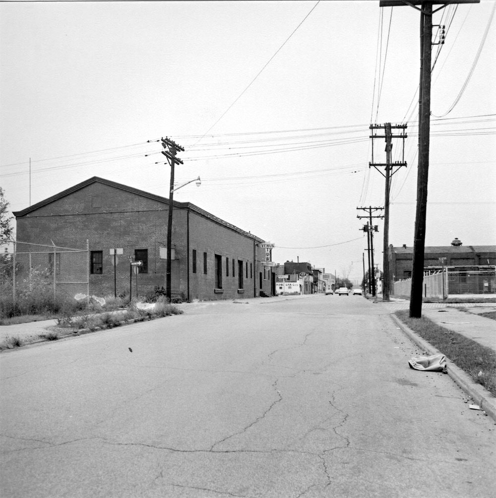 Looking west on Atlantic Avenue towards South 6th Street, October 12, 1965